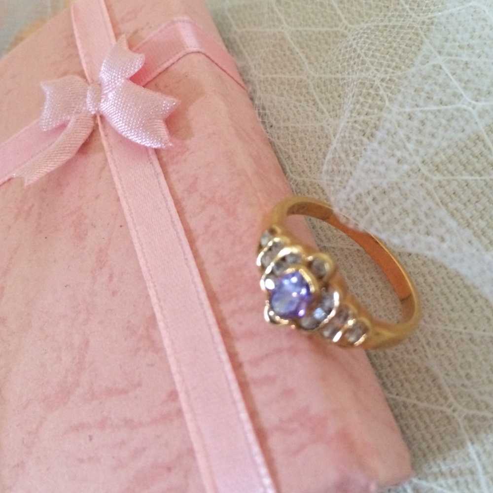 18 KGP plated gold ring with purple crystal & diamond